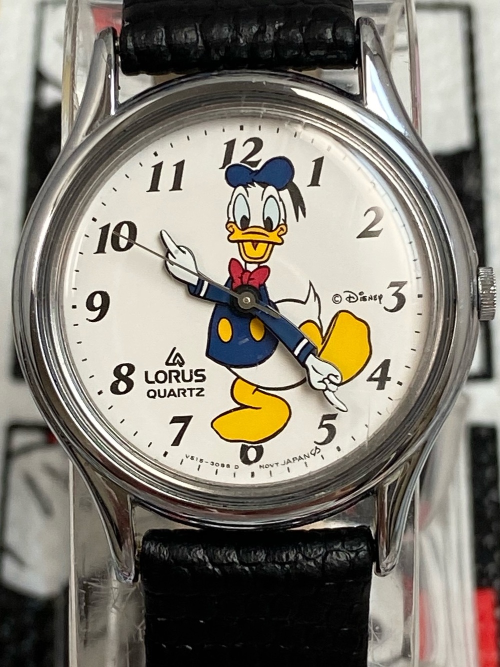Vintage Disney x Lorus (Seiko) Donald Duck Pointing Hands Unisex Watch